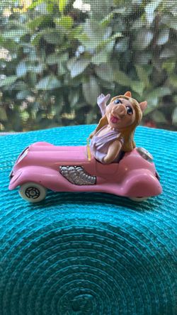1979 Corgi Miss Piggy in Car
