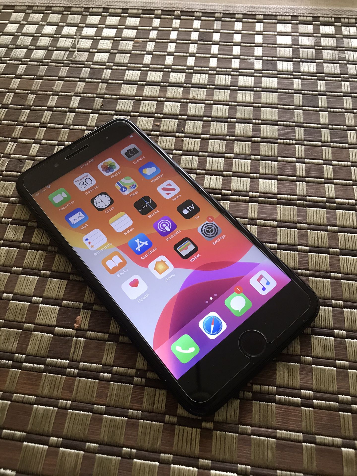 iPhone 7 Plus 128 GB unlock clean IMEI number color Black