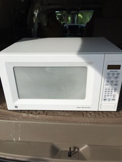SAMSUNG MT1088SB TOAST AND BAKE MICROWAVE OVEN 1.0 CU. FT. GOOD CONDITION  for Sale in Davie, FL - OfferUp