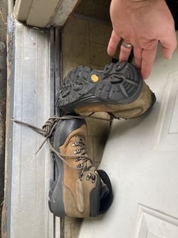 REI HIKING VASQUE $40 Boots All Leather As New Sz10-W. So 10+ To 10.5 Almost