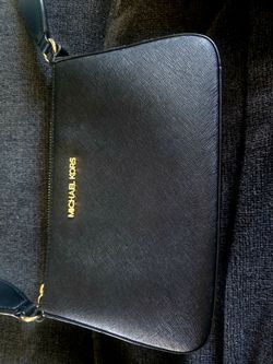 Michael kors crossbody bag