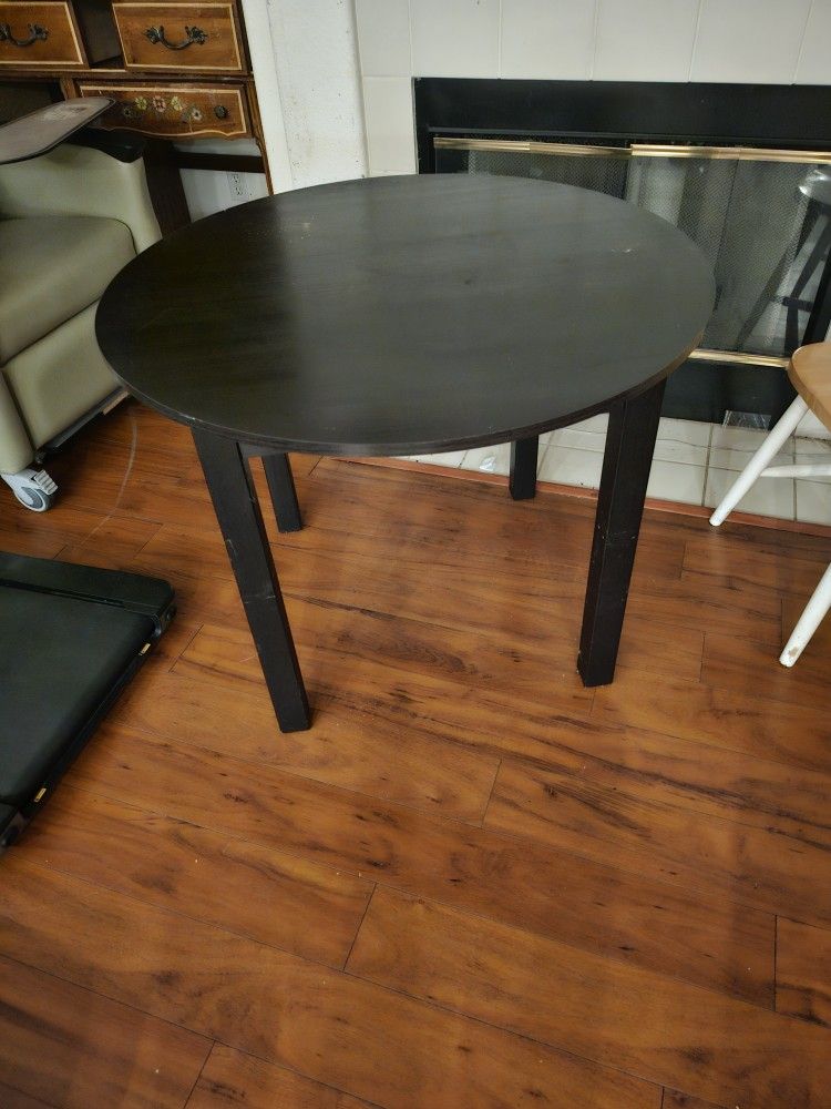 Black Round Dining Table