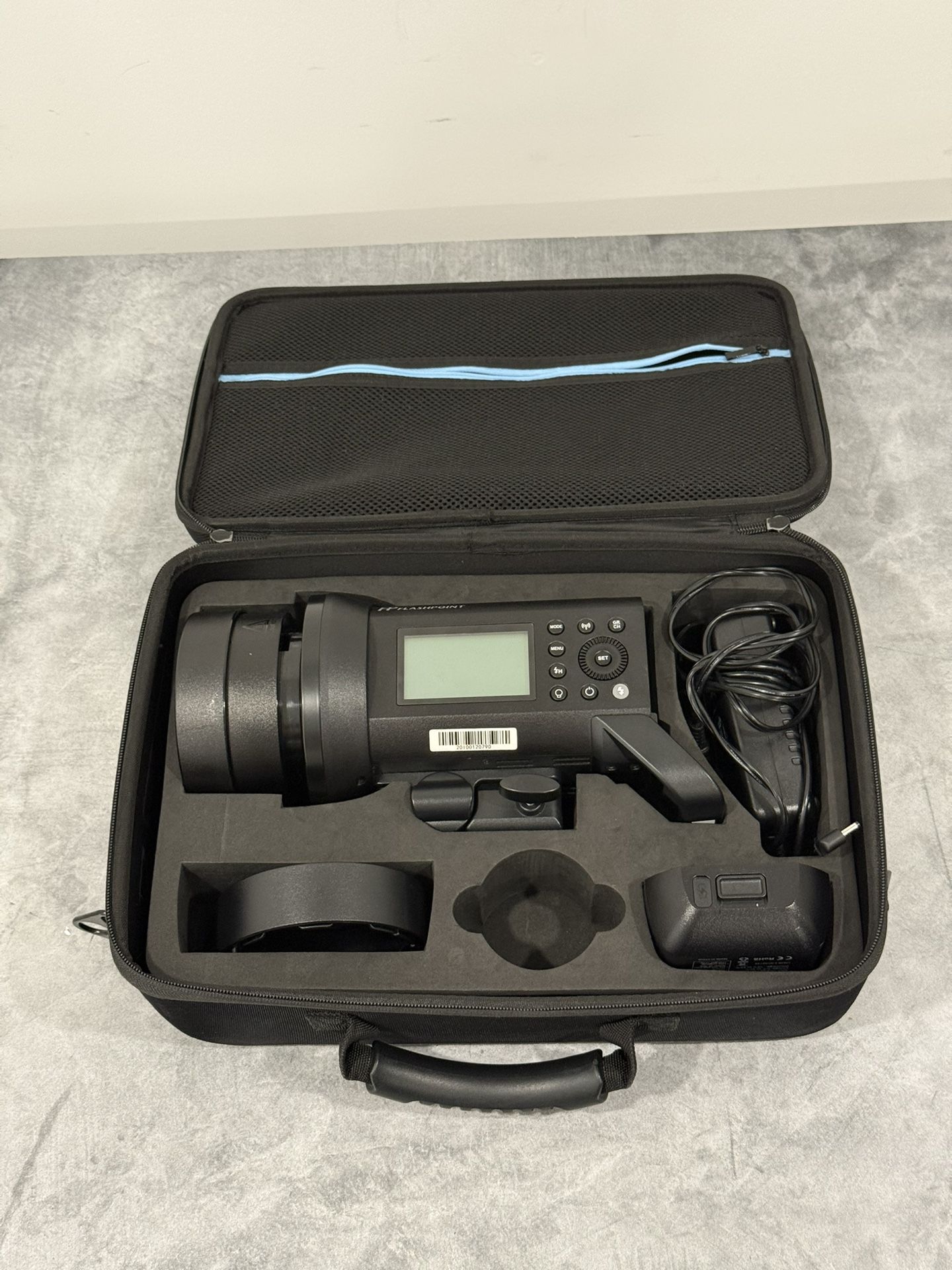 Strobe Flashpoint XPLOR 400 Pro Compact TTL R2 Monolight, Godox AD400 Pro