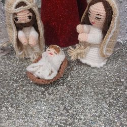 Hand Knitted Nativity Appro 4 Inches Tall Christmas Decoration 