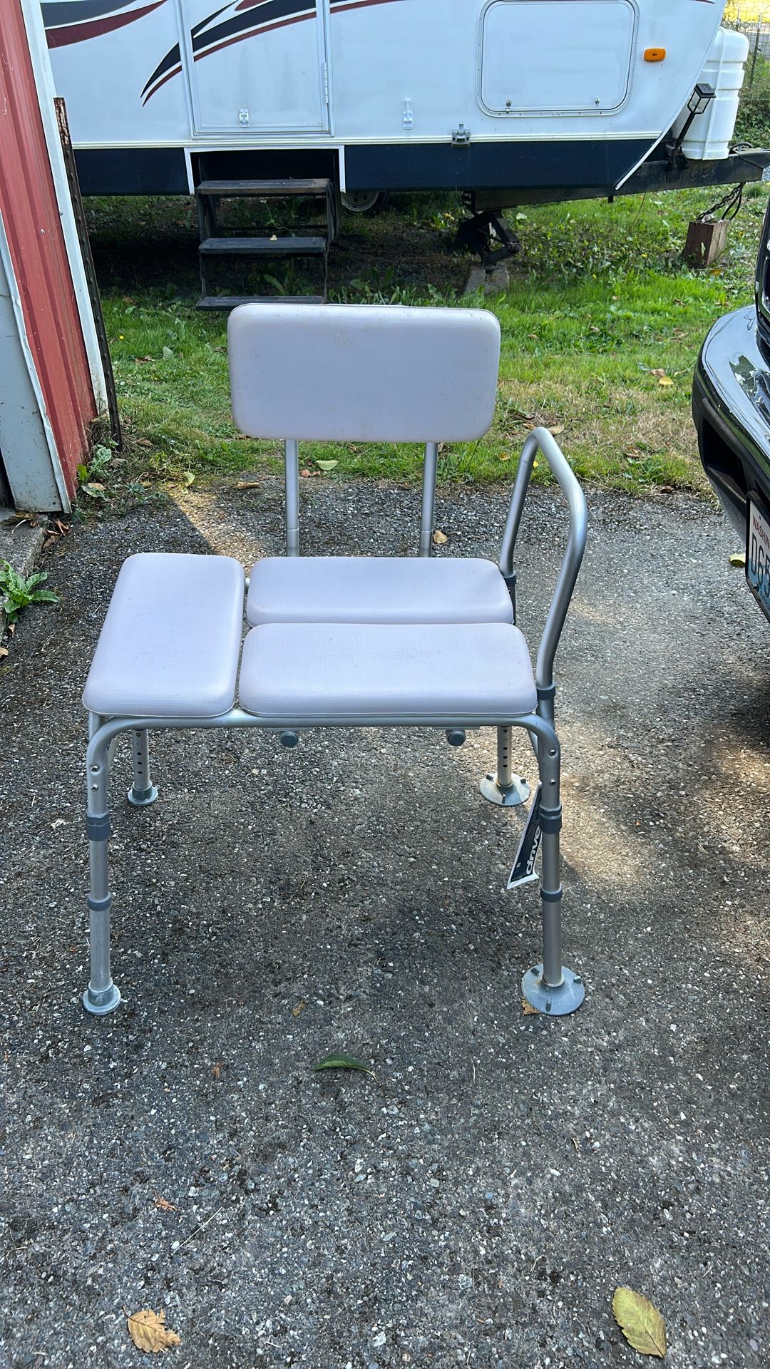 Full size shower chair