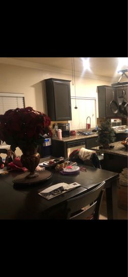 Dining Room Table w/ 8 Chairs
