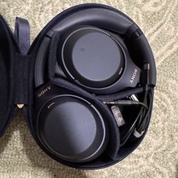 Sony WH-1000XM4 Wireless Noise Cancelling Over The Ear Headphones Black