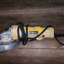7 Amp Dewalt Grinder 