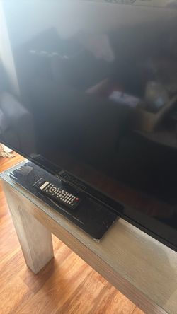 Large Flat Screen TV with Remote