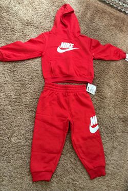 Boys Nike Outfit Size 24 Months