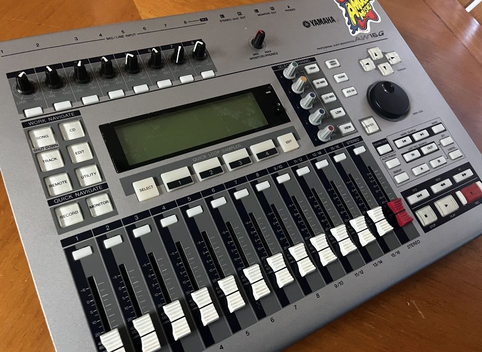 Yamaha AW16G Mixer