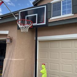 Basketball hoop
