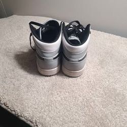 Nike Air Jordan 1 Mid Light Smoke Grey Size 7