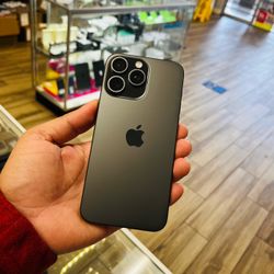 iPhone 15 Pro Max 256GB Unlocked