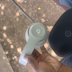Beats pros