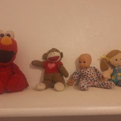 VINTAGE STUFFED ANIMALS/DOLLS