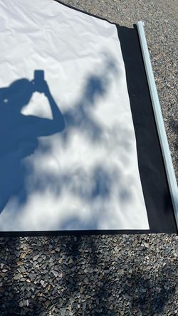 Projector screen