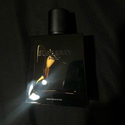 Burberry Hero Parfum Intense