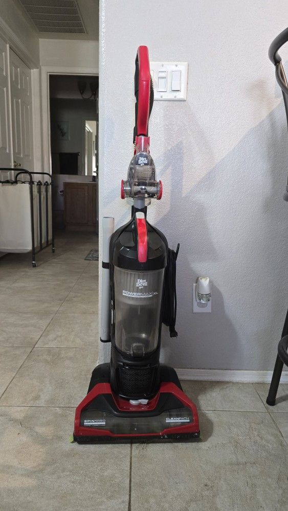 Dirt Devil Vacuum