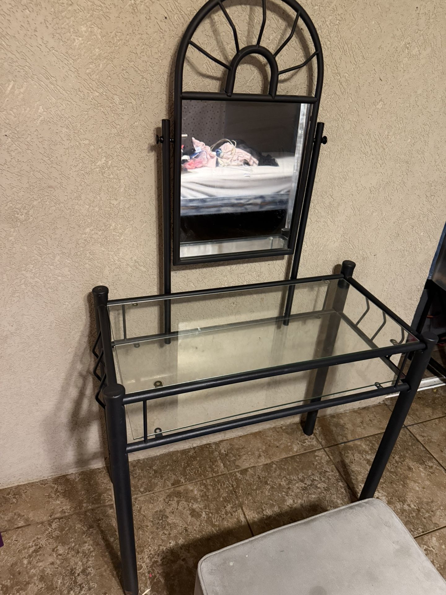 Metal Vanity Glass Top With Mirror