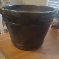 Ceramic Pot, Greenish black 19.75" D