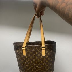AUTHENTIC LV PURSE