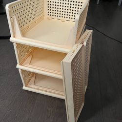4 Stacking Shelves Can Be Easy To Fold And Carry