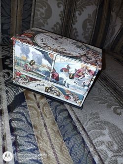 CLASSY Small Items Holder Only $10!!!