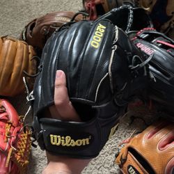 Wilson A2000 Baseball Glove 