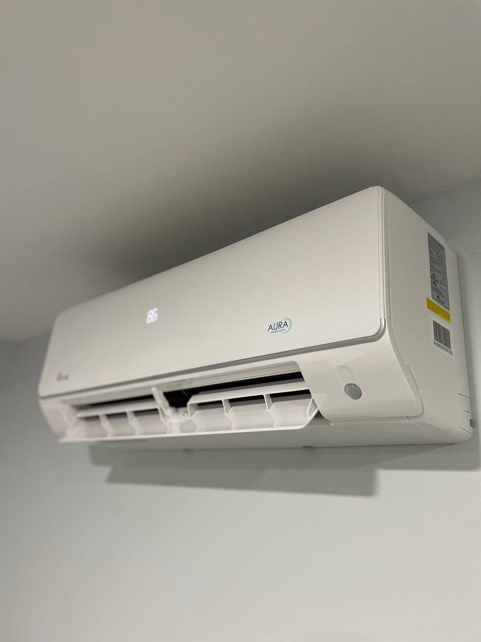Ductless Mini Split Inverter AC (Cool And Heat)