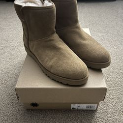  (NEW) UGG Cory II Chestnut Suede Ankle Boots Size 11