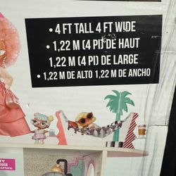 LoL O.m.o Fashion House 4ft Tall 4wide