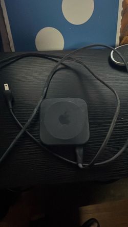 Apple TV Streaming Device with Cable