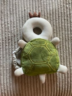 Baby turtle head protector