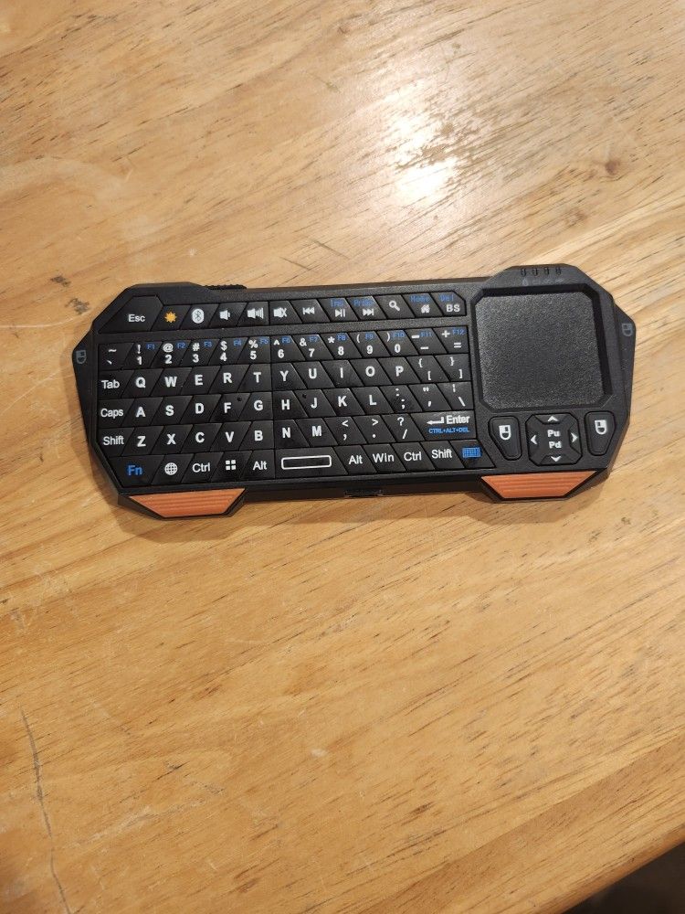 Mini Bluetooth KEYBOARD