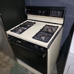 Beige and Black Gas Stove – 4 Burners with Oven | Electric Ignition