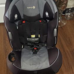 Continuum 3-in-1 Convertible Car Seat