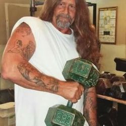 100 pound dumbell
