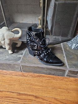 SAM EDELMAN