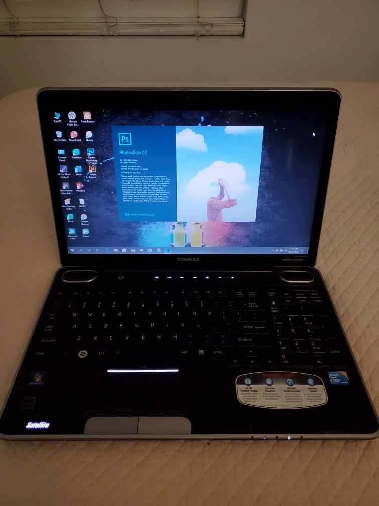 Laptop Toshiba i3 / windows 10 pro / lot programs full / like new condition / run great and fast / 👨‍💻📷💻🔋💽