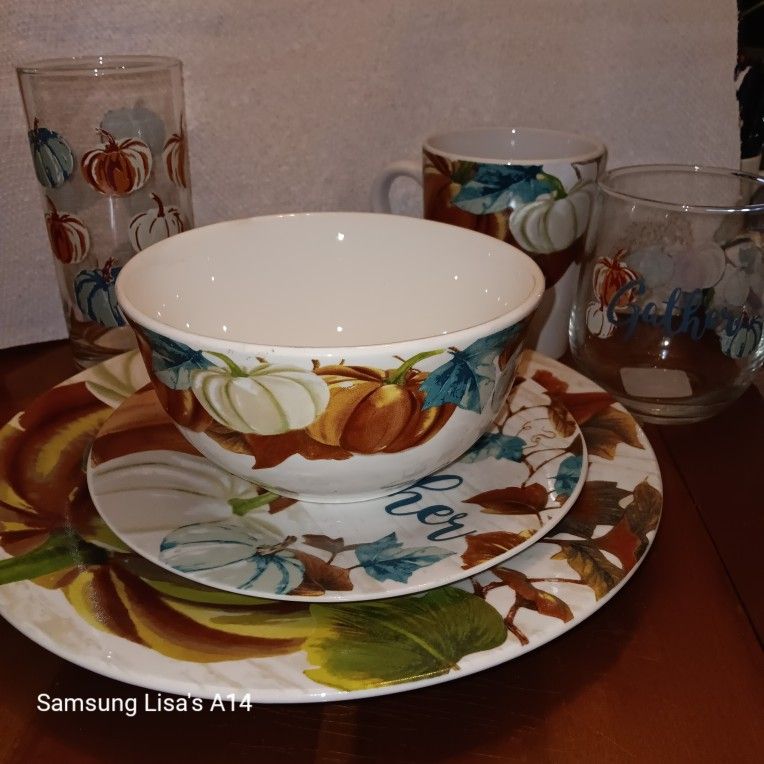 Norfolk Royal Autumn 4 Place Settings