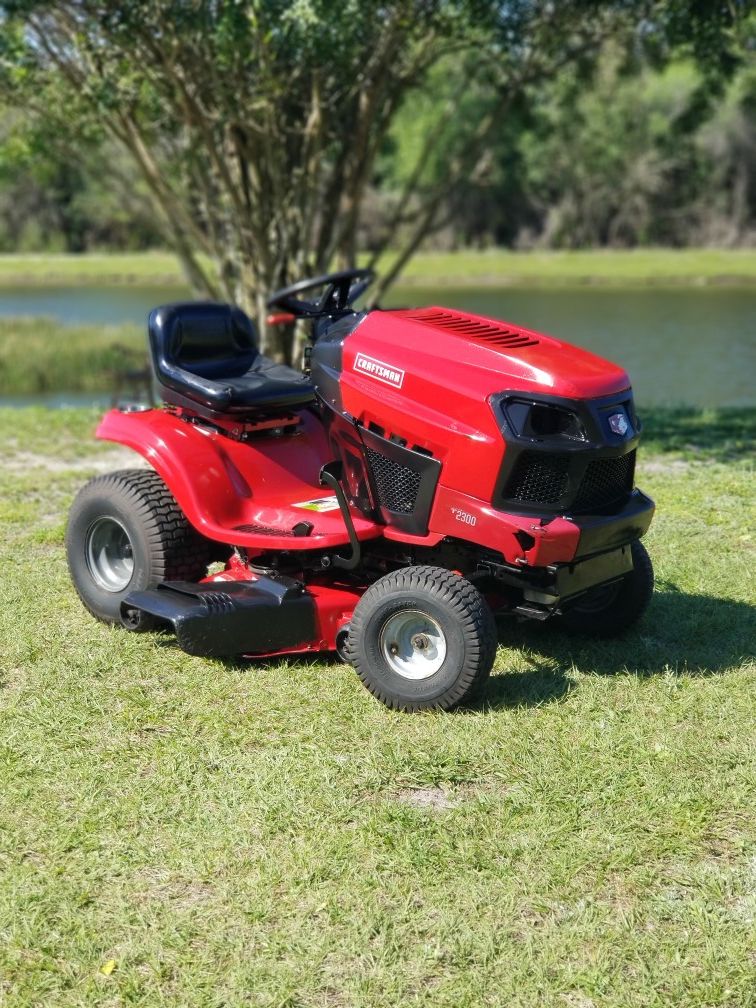 Craftsman T2300 Riding Lawn Mower - 42" 19 HP Briggs & Stratton Fast Auto TurnTight.