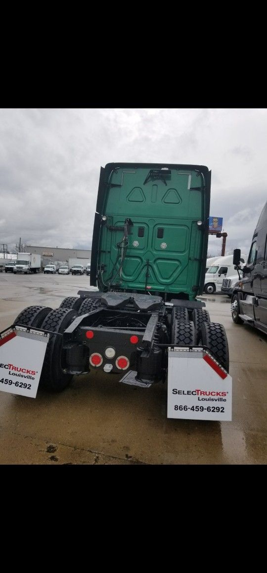 2015 Freightliner Cascadia