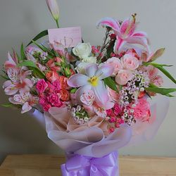 Mixed Flowers Bouquet