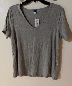 Old Navy women’s easy fit v-neck t-shirt
