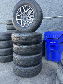 5 Brand New Jeep Wrangler Wheels With New Tires