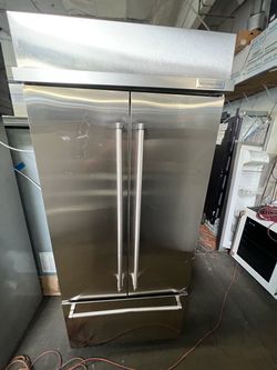 Kitchenaid 36” built in Refrigerator built in