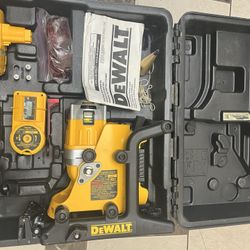 Dewalt  20v 3 Beam 360 Degree 3 Plane Laser Level 