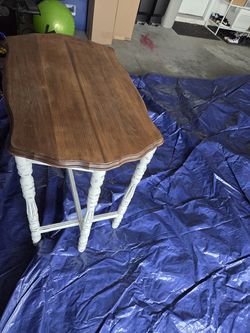 End table for sale