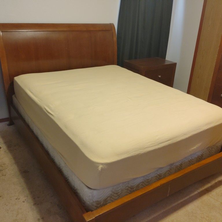 Behar's Emerald Line Bedroom Set X1 Queen Bed X2 Nightstands X2 Dressers X1 Armoire